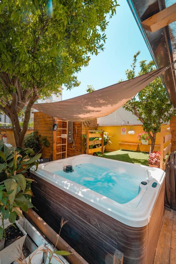 Domus Vesuvia Bed & Breakfast Torre Annunziata Bagian luar foto